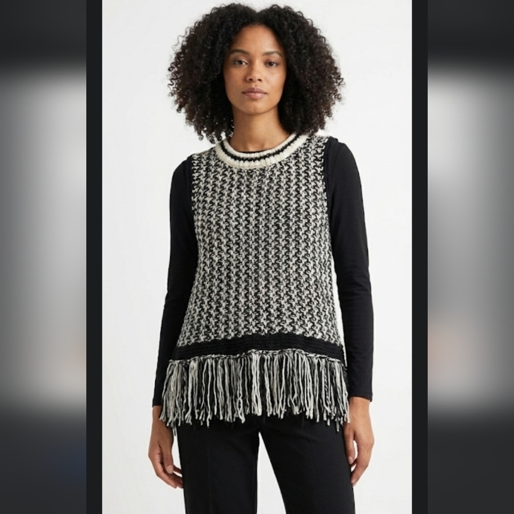 Mystree Black and White Knit With Fringe Vest Style